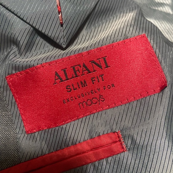 Men’s Alfani Slim Gray Three-Piece Suit with a Red Tie - Picture 5 of 9
